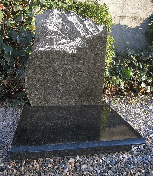 MONUMENT CINERAIRE