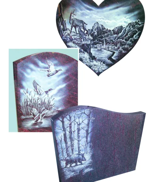 UN GRAND CHOIX DE STELES