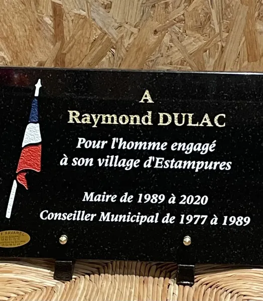 PLAQUE COMMEMORATIVE